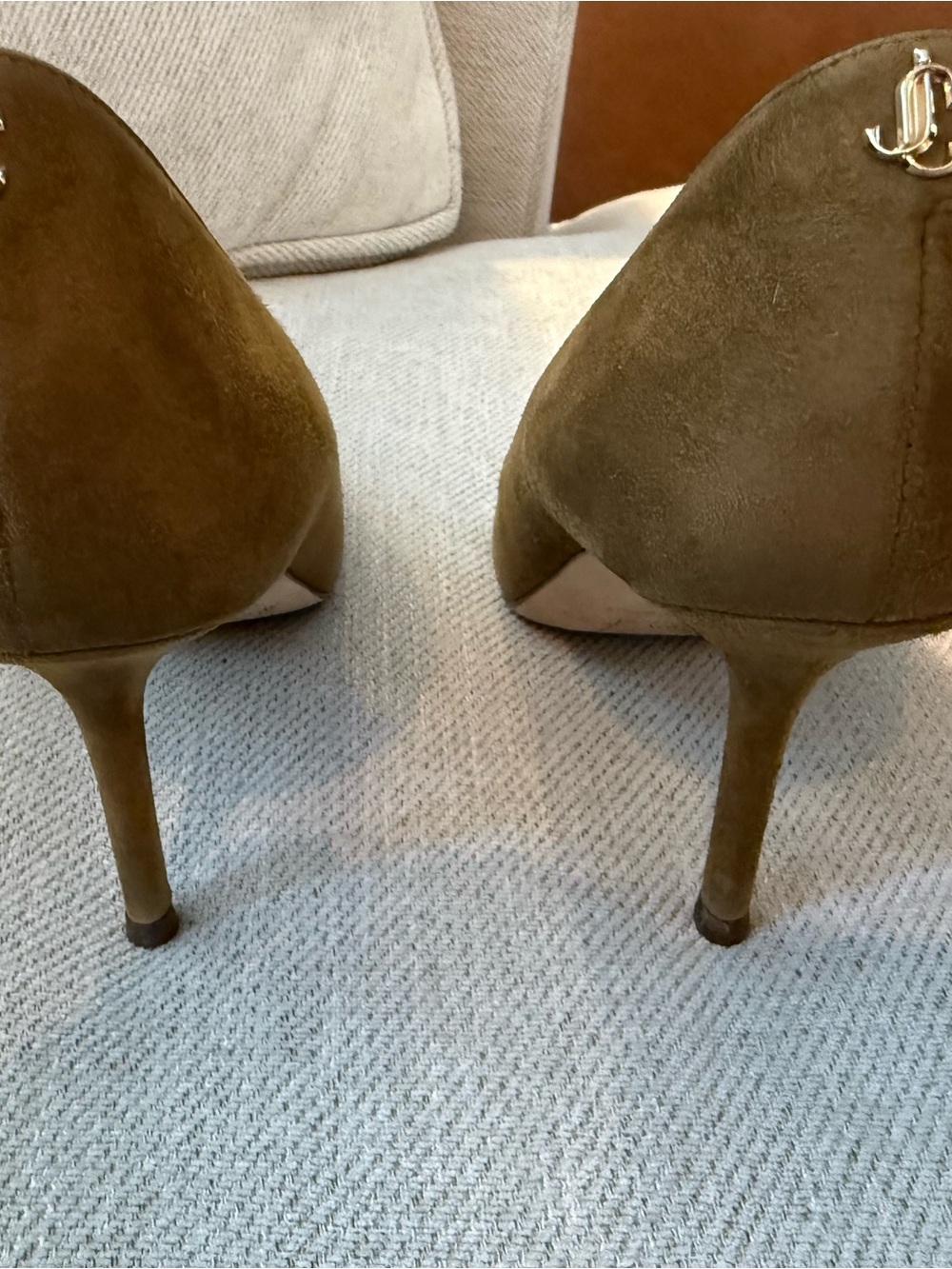 Jimmy Choo Olive Green Suede Pointed-Toe Stiletto Pumps - Picture 3 of 7